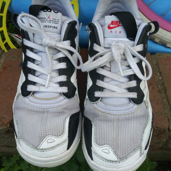 Jordan size 10.5 - Picture 1 of 2